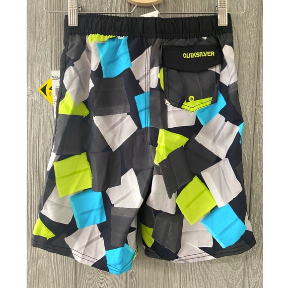 Quiksilver Miyagi Volley swim trunk NEW WITH TAGS - Picture 3 of 4